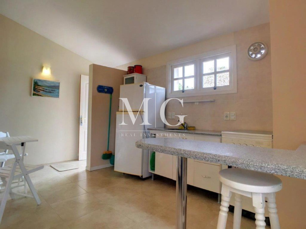 Casa ID.832 - Playa Mansa a 200mt del Mar con proyecto aprobado para altura!
