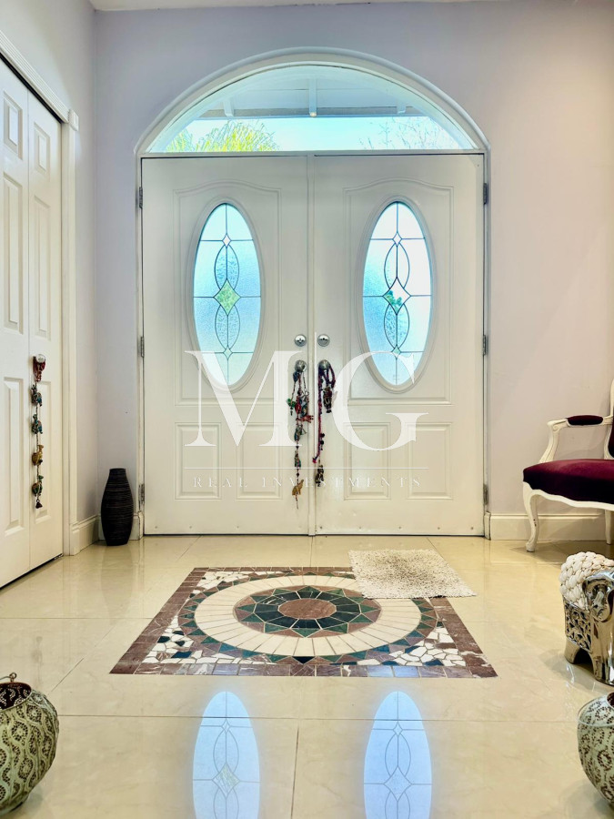 Casa ID.1453 - Barrio Privado La Arbolada Venta Casa 5 dormitorios