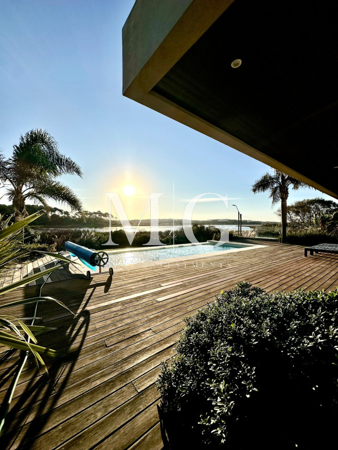 Casa ID.1247 - Casa única en Parada 41, Playa Mansa, Punta del Este