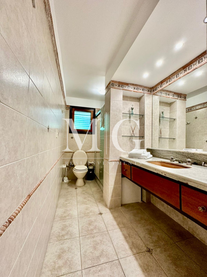 Casa ID.1134 - ESPECTACULAR CASA ZONA MANSA A METROS DEL MAR 
