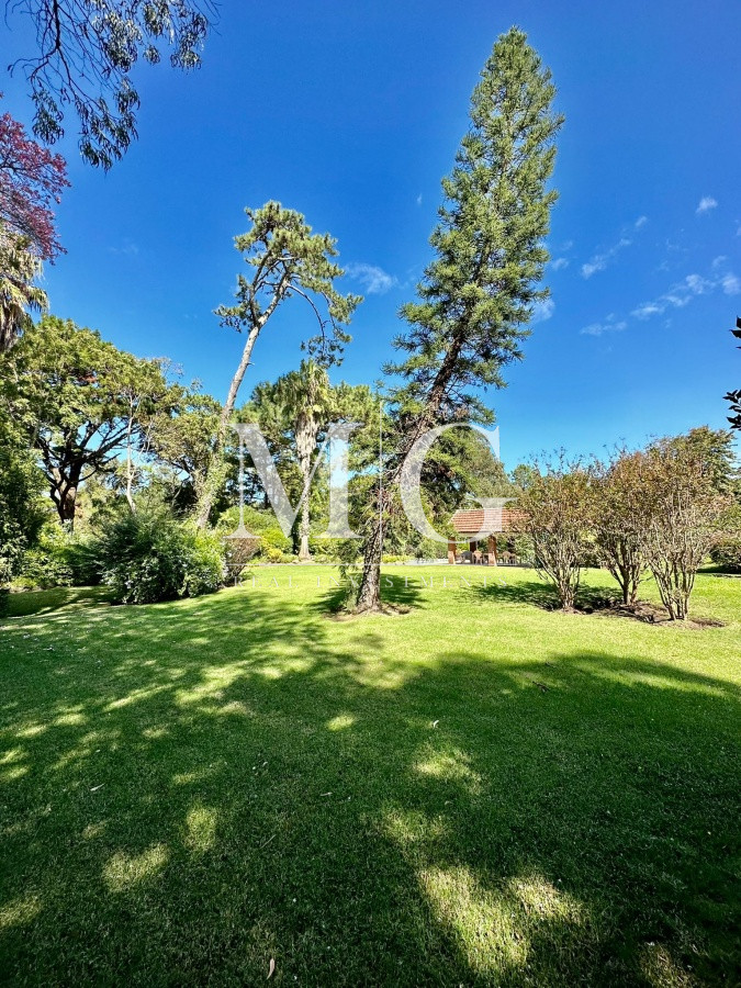 Casa ID.621 - Venta Casa 4 dormitorios + dep.servicio, barbacoa, piscina zona Golf