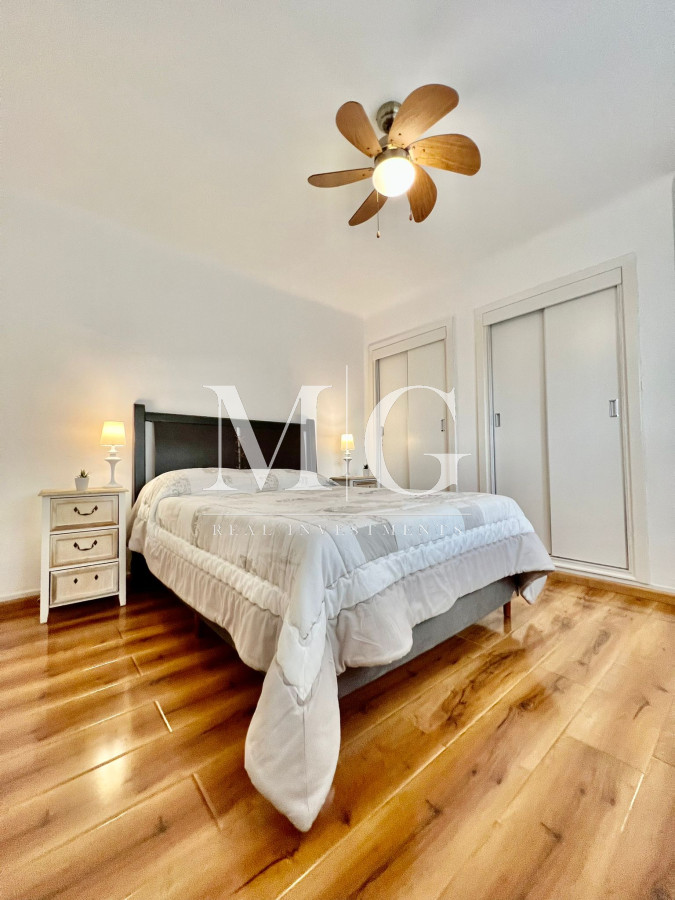Casa ID.120 - Zona Faro Punta del Este 6 dormitorios + dep.servicio, piscina