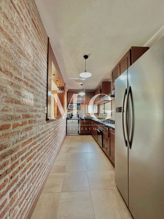 Casa ID.1048 - EXCELENTE PROPIEDAD EN EL EXLUSIVO BARRIO PINARES DE PUNTA DEL ESTE