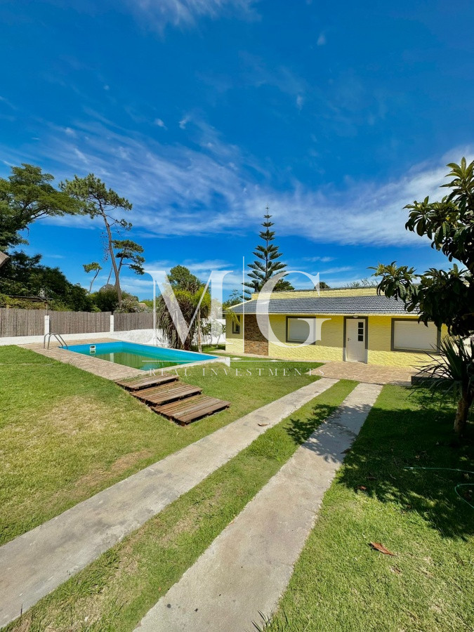 Casa ID.164 - PINARES VENTA CASA 3 DORMITORIOS CON PISCINA 