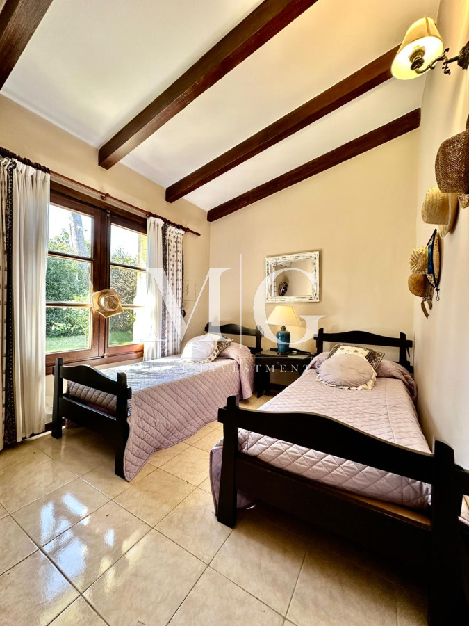 Casa ID.832 - Terreno 3.436mt a 200mt del Mar con proyecto aprobado para altura! Playa Mansa