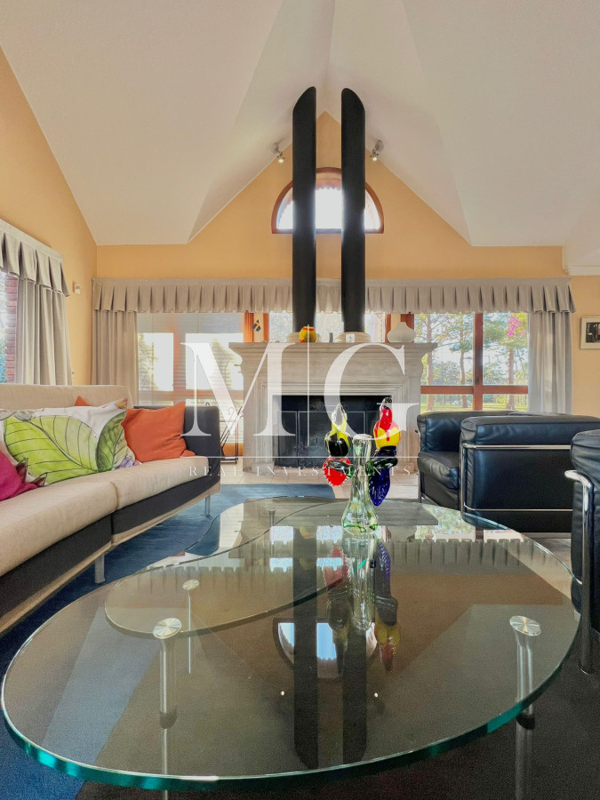 Casa ID.371 - EXCELENTE PROPIEDAD ZONA GOLF PUNTA DEL ESTE, 6 DORMITORIOS