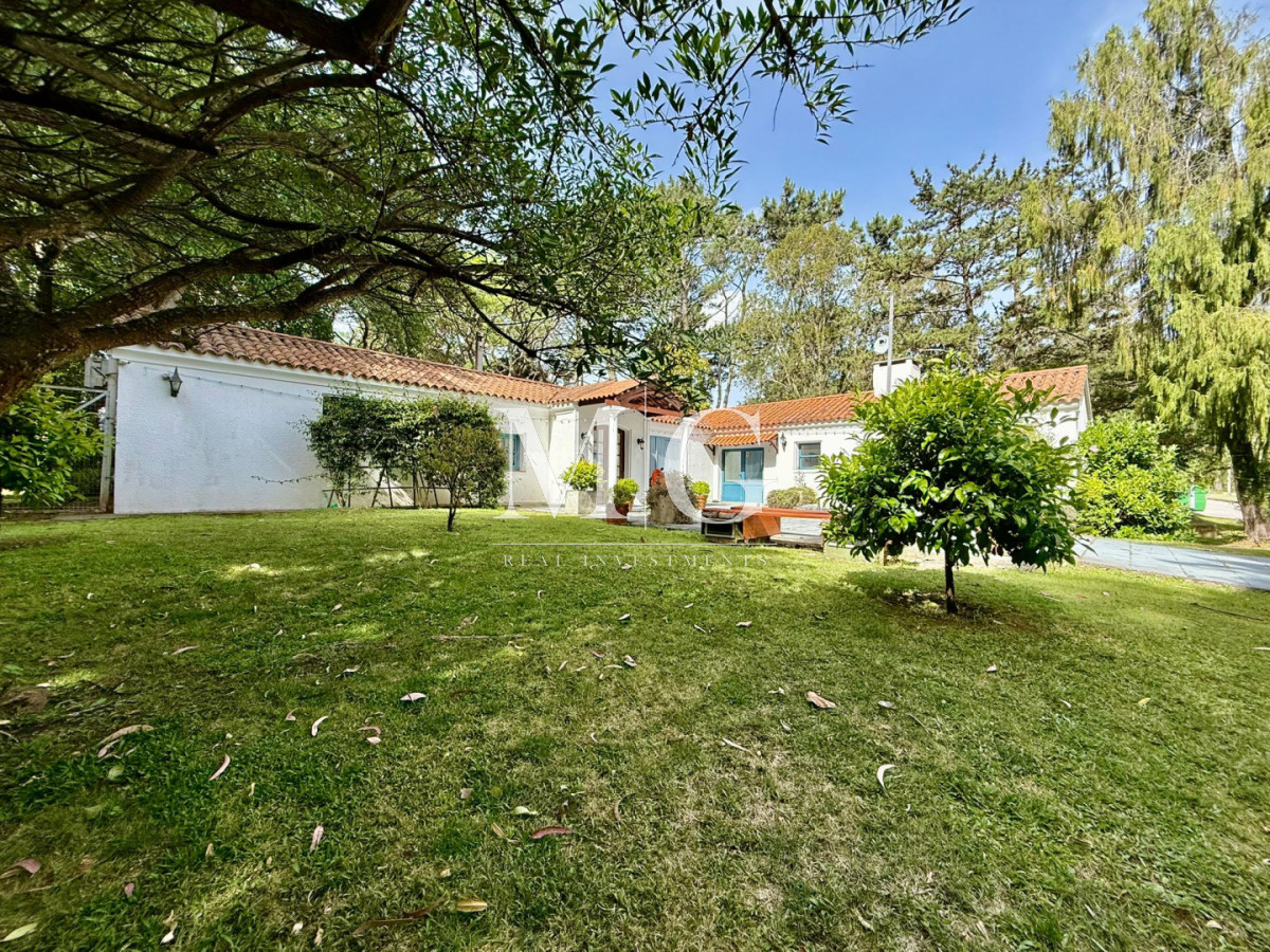 Casa ID.1094 - Excepcional oportunidad en Zona Marly, a pasos de la famosa Avenida Gourmet de Punta del Este.