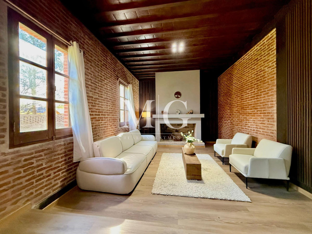 Casa ID.1088 - Excelente Casa a Estrenar Barrio Parque Burnett; 1.059m2 de terreno, piscina, barbacoa