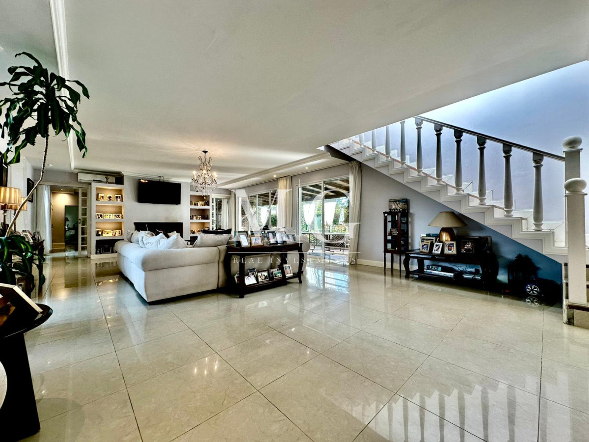Casa ID.1453 - Barrio Privado La Arbolada Venta Casa 5 dormitorios