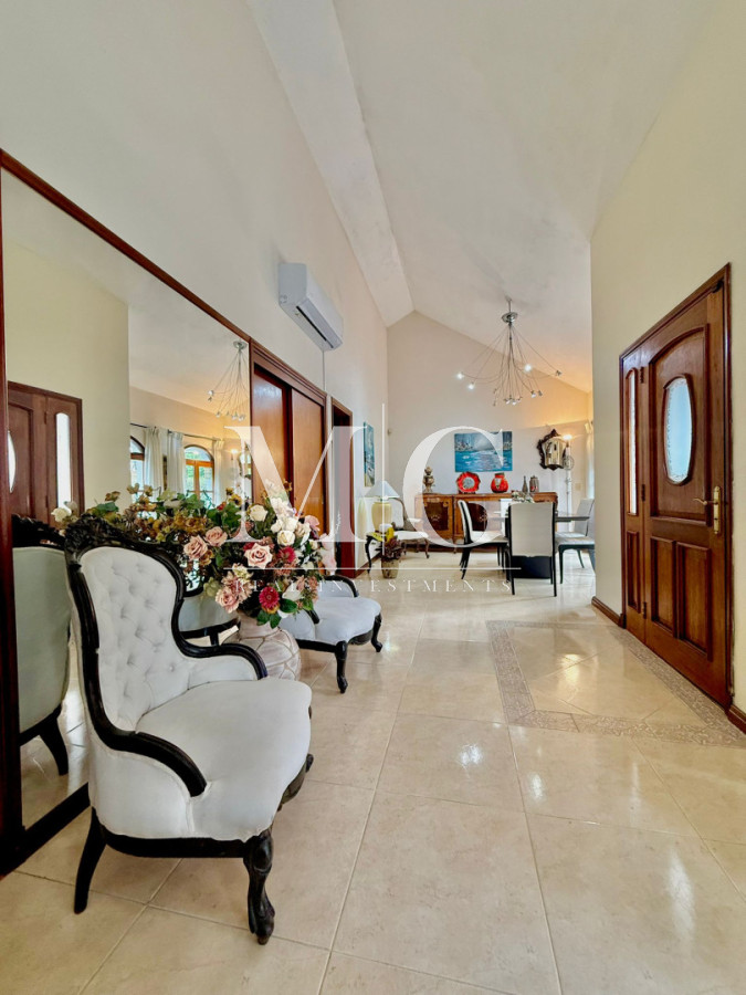 Casa ID.1564 - Hermosa casa en terreno de 450 m² con excelente distribución y potencial de ampliación; Zona Jardines de Cordoba