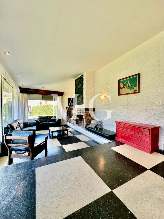 Casa ID.1341 - Venta de Casa en Rincón del Indio a 25 Metros del Mar - Oportunidad Única