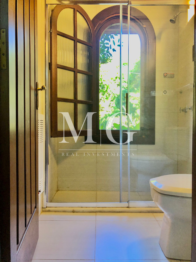 Casa ID.167 - Venta Casa zona Beberly Hills 4 dormitorios + dep.servicio y piscina