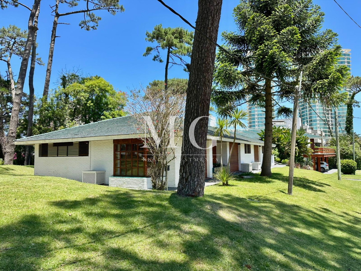 Casa ID.1134 - ESPECTACULAR CASA ZONA MANSA A METROS DEL MAR 