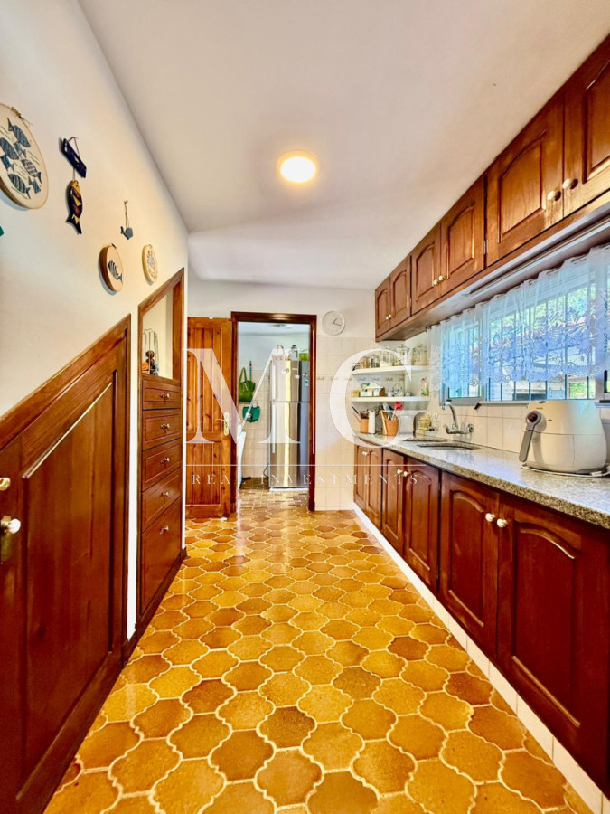 Casa ID.1550 - Excelente propiedad 4 dormitorios, 4 baños, piscina, parrillero, zona Pinares