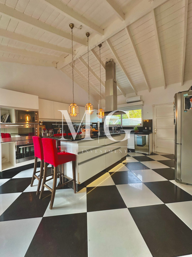 Casa ID.1453 - Barrio Privado La Arbolada Venta Casa 5 dormitorios