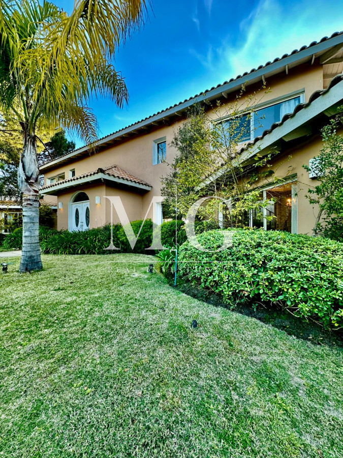 Casa ID.1453 - Barrio Privado La Arbolada Venta Casa 5 dormitorios