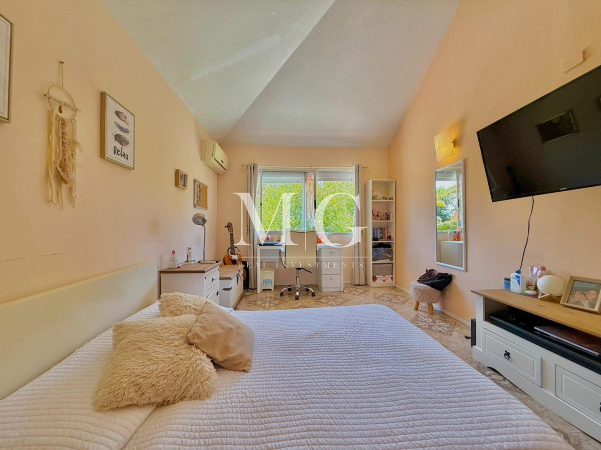 Casa ID.1530 - Excelente propiedad 5 dormitorios en Altos del Pinar, Punta del Este