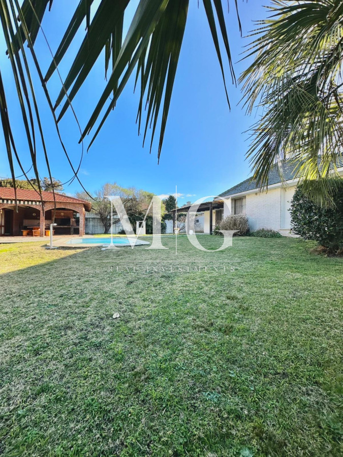 Casa ID.1341 - Venta de Casa en Rincón del Indio a 25 Metros del Mar - Oportunidad Única