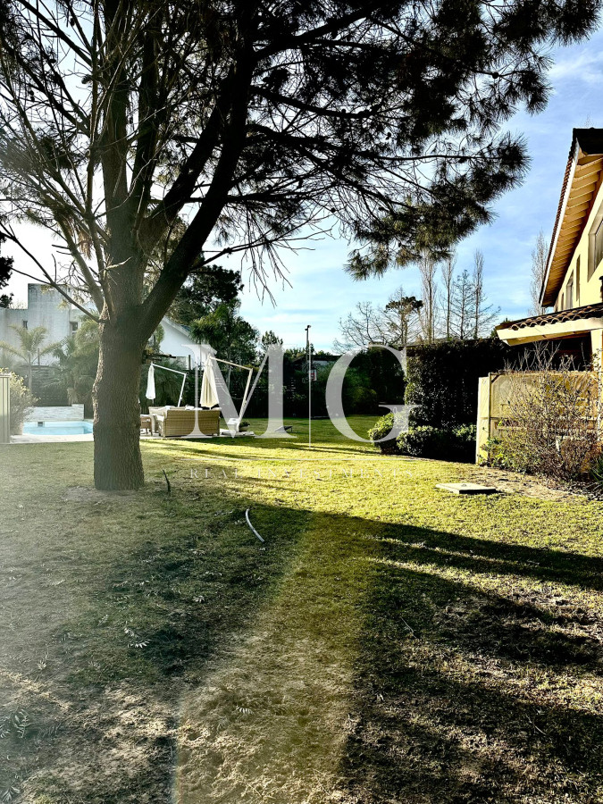 Casa ID.1453 - Barrio Privado La Arbolada Venta Casa 5 dormitorios