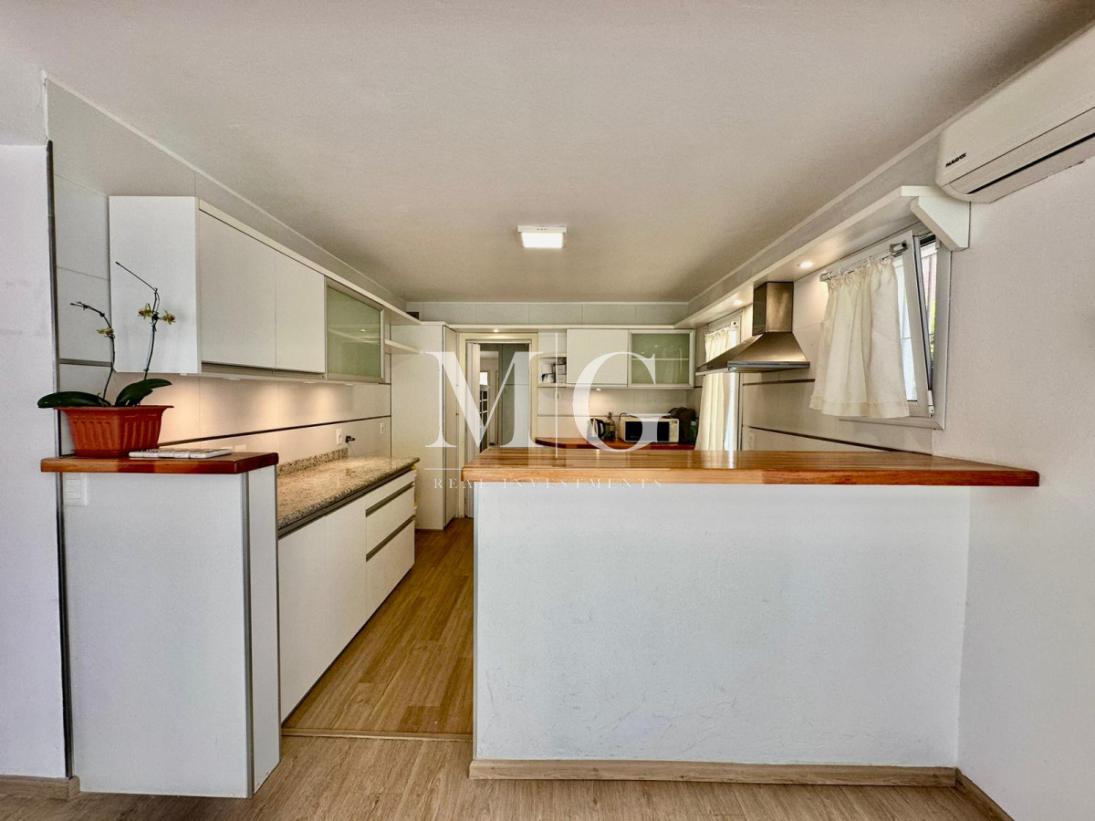 Casa ID.1030 - ALQUILER ANUAL VIVIENDA O COMERCIO, CASA 4 DORMITORIOS LA PASTORA PUNTA DEL ESTE 