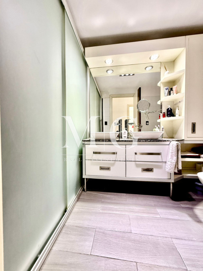 Casa ID.1508 - Chalet Premium con Gran Potencial - Ideal para Clínica, Consultorios u Oficinas