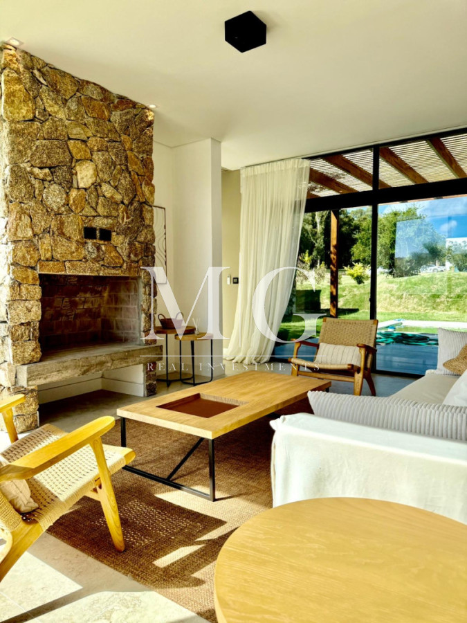 Casa ID.1548 - Residencia de Diseño a Estrenar en Punta Ballena - Barrio Privado La Jacinta