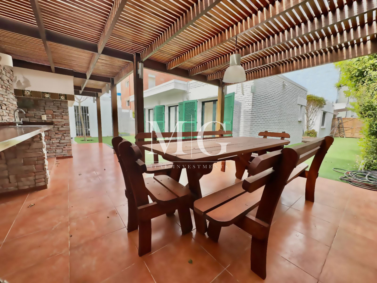 Casa ID.1030 - ALQUILER ANUAL VIVIENDA O COMERCIO, CASA 4 DORMITORIOS LA PASTORA PUNTA DEL ESTE 