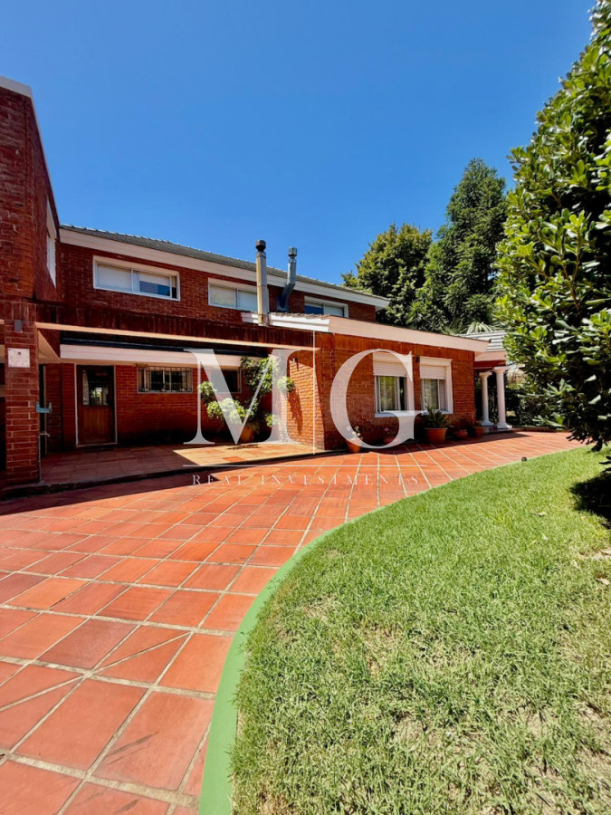 Casa ID.1530 - Excelente propiedad 5 dormitorios en Altos del Pinar, Punta del Este