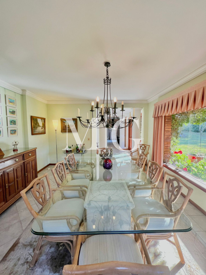 Casa ID.371 - EXCELENTE PROPIEDAD ZONA GOLF PUNTA DEL ESTE, 6 DORMITORIOS