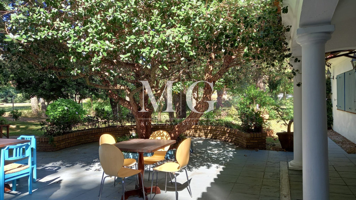 Casa ID.1094 - Excepcional oportunidad en Zona Marly, a pasos de la famosa Avenida Gourmet de Punta del Este.