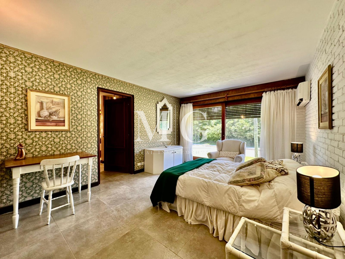 Casa ID.1134 - ESPECTACULAR CASA ZONA MANSA A METROS DEL MAR 