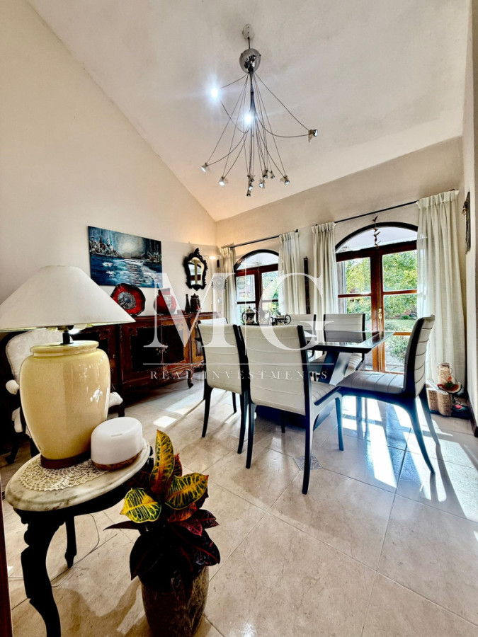 Casa ID.1564 - Hermosa casa en terreno de 450 m² con excelente distribución y potencial de ampliación; Zona Jardines de Cordoba