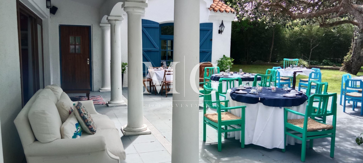 Casa ID.1094 - Excepcional oportunidad en Zona Marly, a pasos de la famosa Avenida Gourmet de Punta del Este.