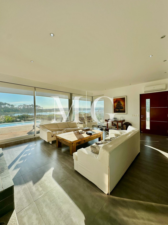 Casa ID.1247 - Casa única en Parada 41, Playa Mansa, Punta del Este