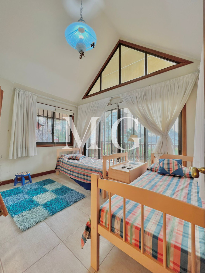 Casa ID.116 - Mansa, paradas, 7 dormitorios, piscina, barbacoa