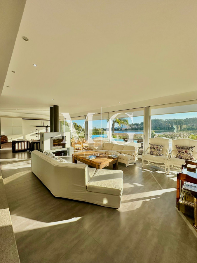Casa ID.1247 - Casa única en Parada 41, Playa Mansa, Punta del Este
