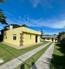 PINARES VENTA CASA 3 DORMITORIOS CON PISCINA