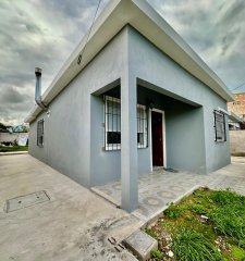 Barrio Odizzio Casa 2 dormitorios apta para Banco!