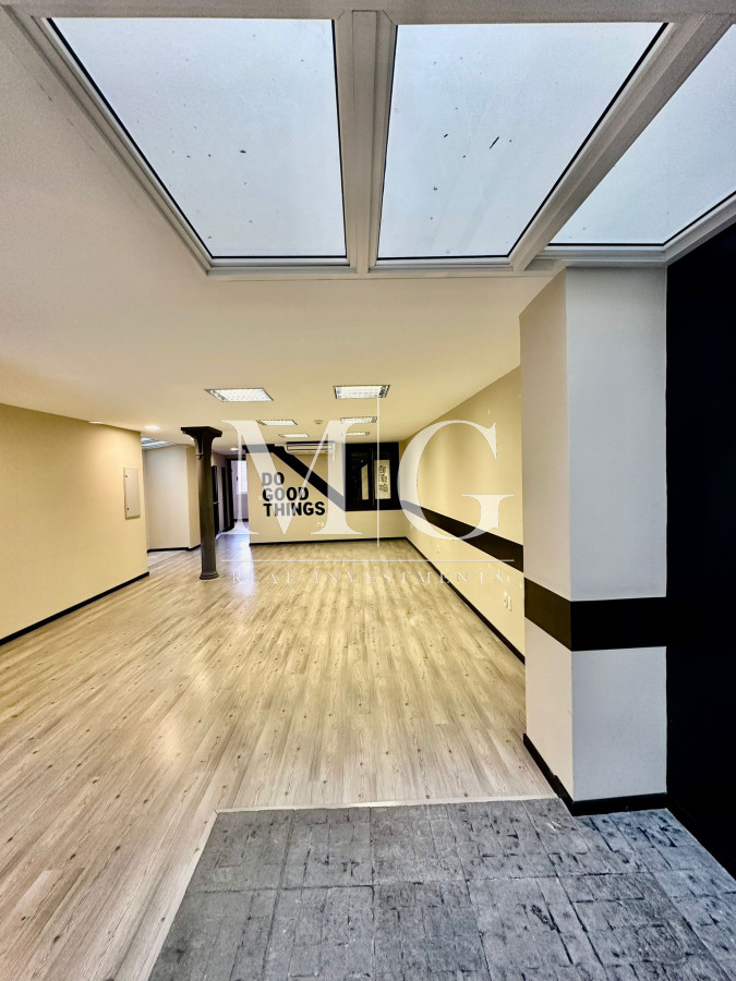 Local Comercial ID.712 - Alquiler Anual Local 140m2, peatonal Sarandi, Ciudad Vieja, Montevideo