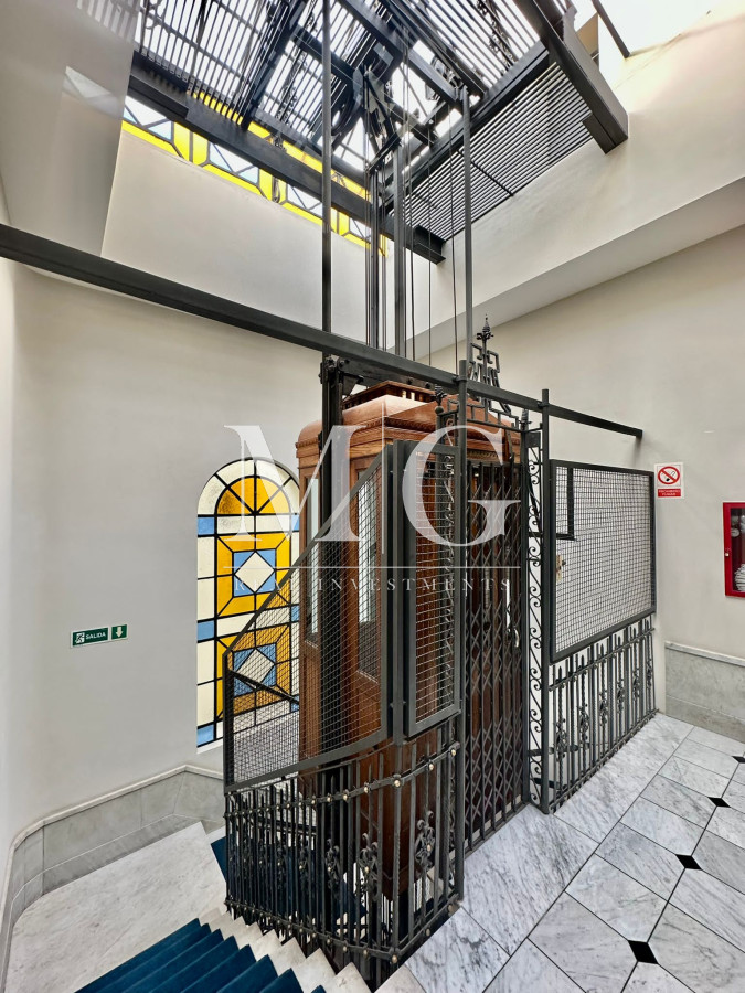 Local Comercial ID.713 - Local Ciudad Vieja sobre peatonal Sarandi de 160mt