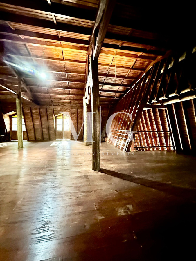Local Comercial ID.1361 - Exclusivo Chalet Suizo en Pedragosa Sierra - 652 m² de Oportunidad en Punta del Este
