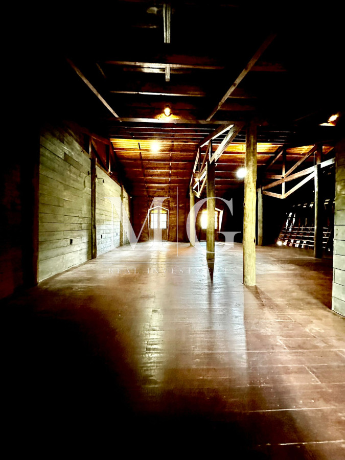 Local Comercial ID.1361 - Exclusivo Chalet Suizo en Pedragosa Sierra - 652 m² de Oportunidad en Punta del Este