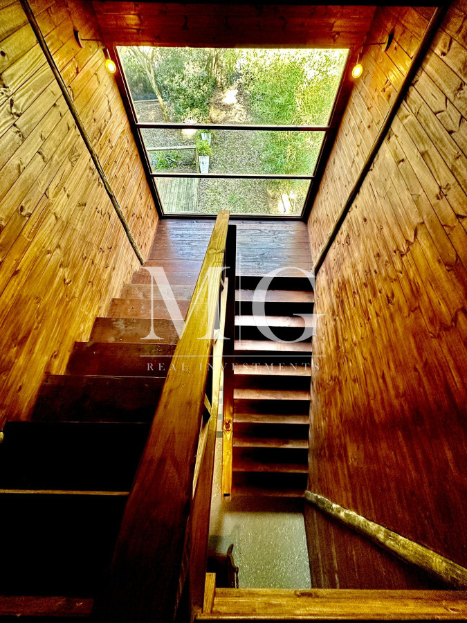 Local Comercial ID.1361 - Exclusivo Chalet Suizo en Pedragosa Sierra - 652 m² de Oportunidad en Punta del Este