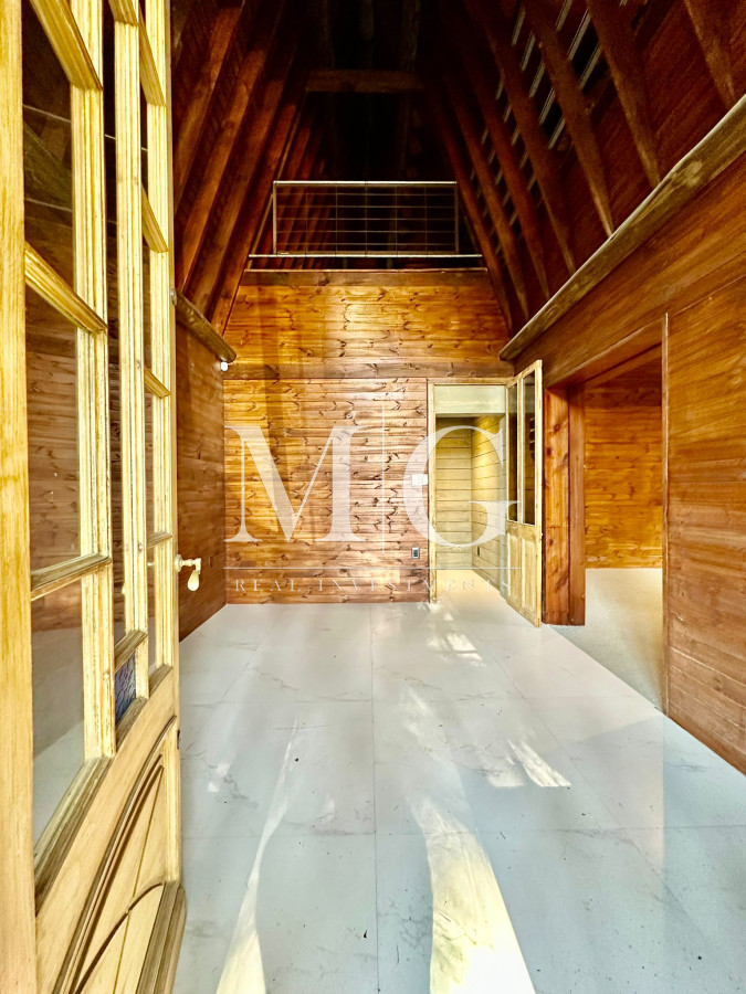 Local Comercial ID.1361 - Exclusivo Chalet Suizo en Pedragosa Sierra - 652 m² de Oportunidad en Punta del Este