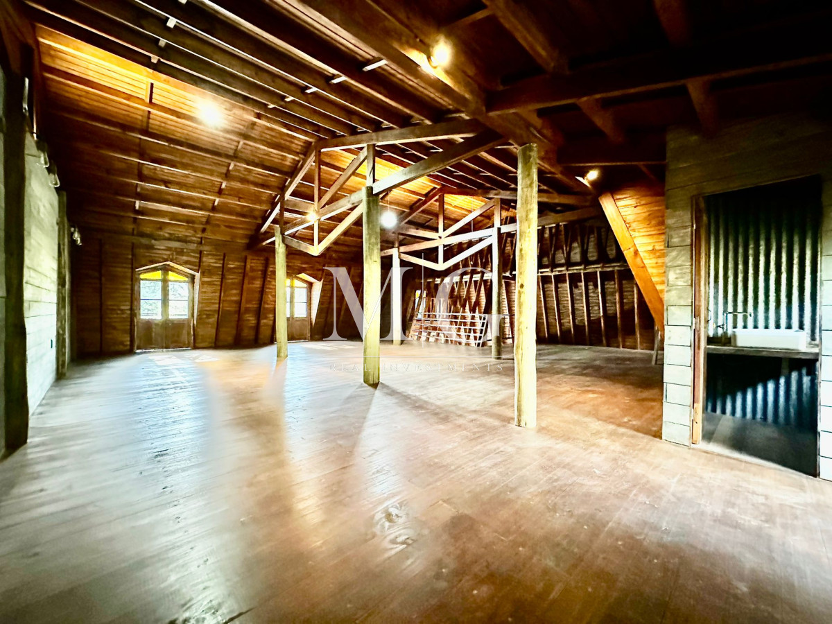 Local Comercial ID.1361 - Exclusivo Chalet Suizo en Pedragosa Sierra - 652 m² de Oportunidad en Punta del Este