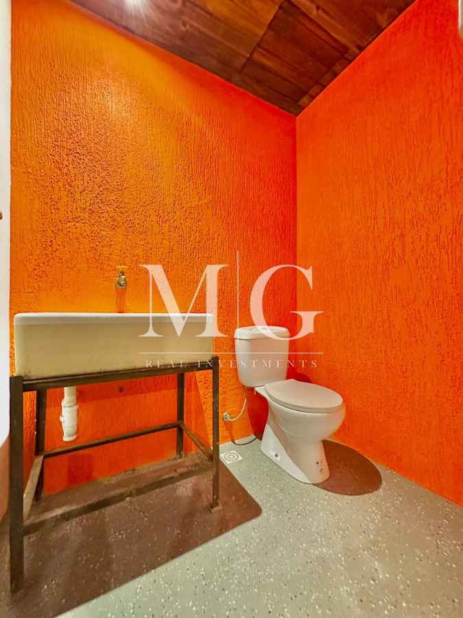 Local Comercial ID.1361 - Exclusivo Chalet Suizo en Pedragosa Sierra - 652 m² de Oportunidad en Punta del Este