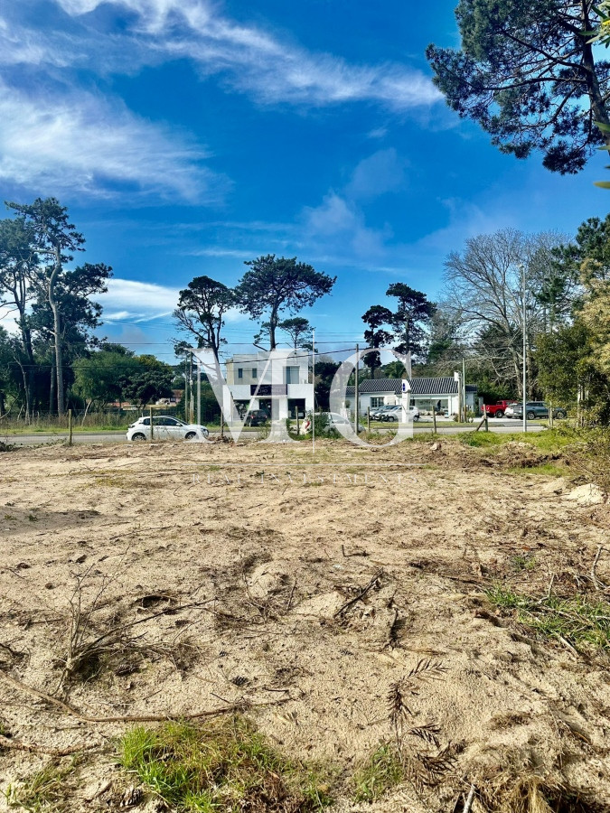Terreno ID.770 - Terreno 1.350mt sobre Avda. Cordoba, apto 3 Pisos!