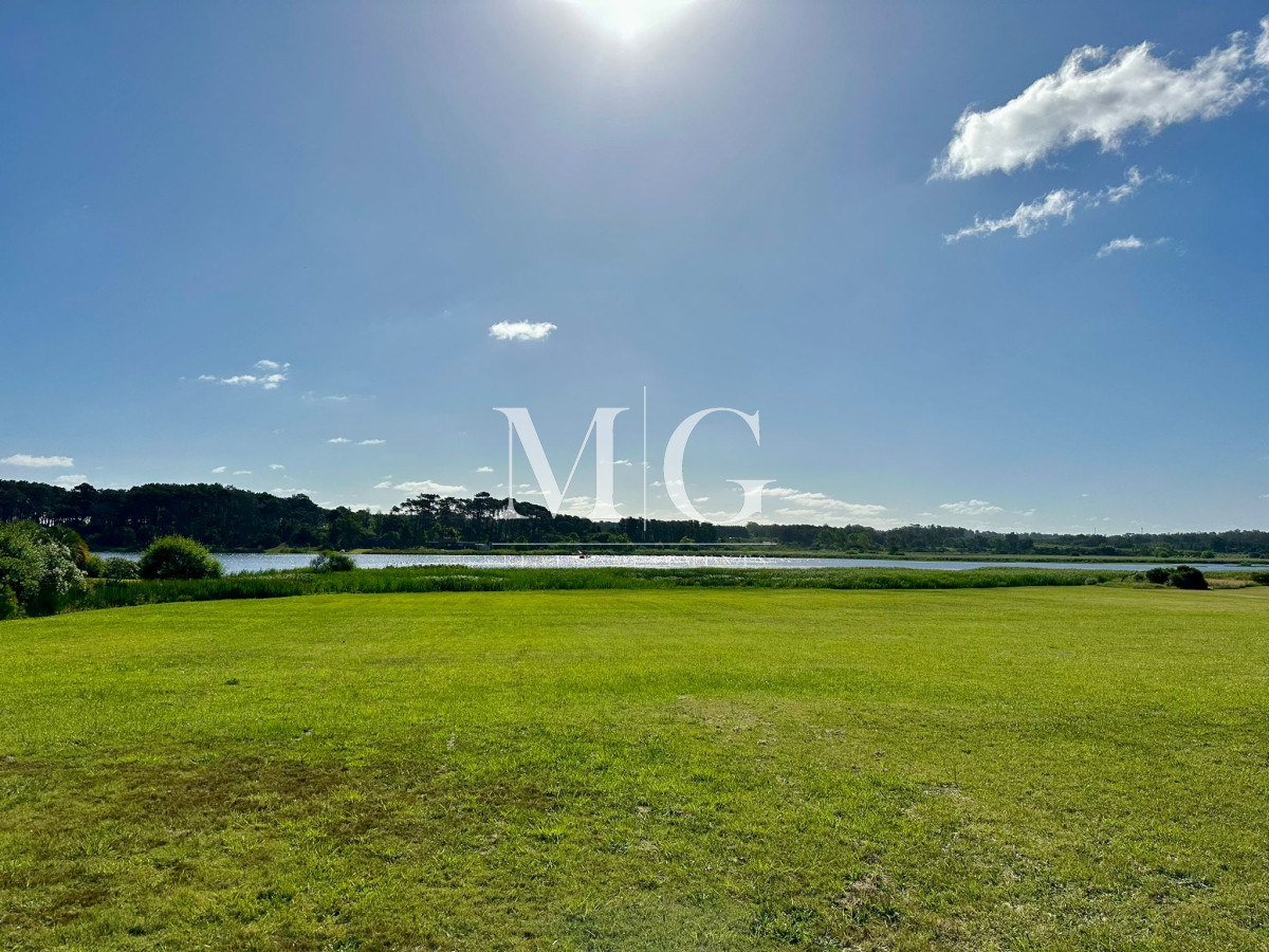 Terreno ID.1096 - TERRENO 2.8HAS LAGUNA DEL DIARIO CON 120MT DE COSTA PROPIA