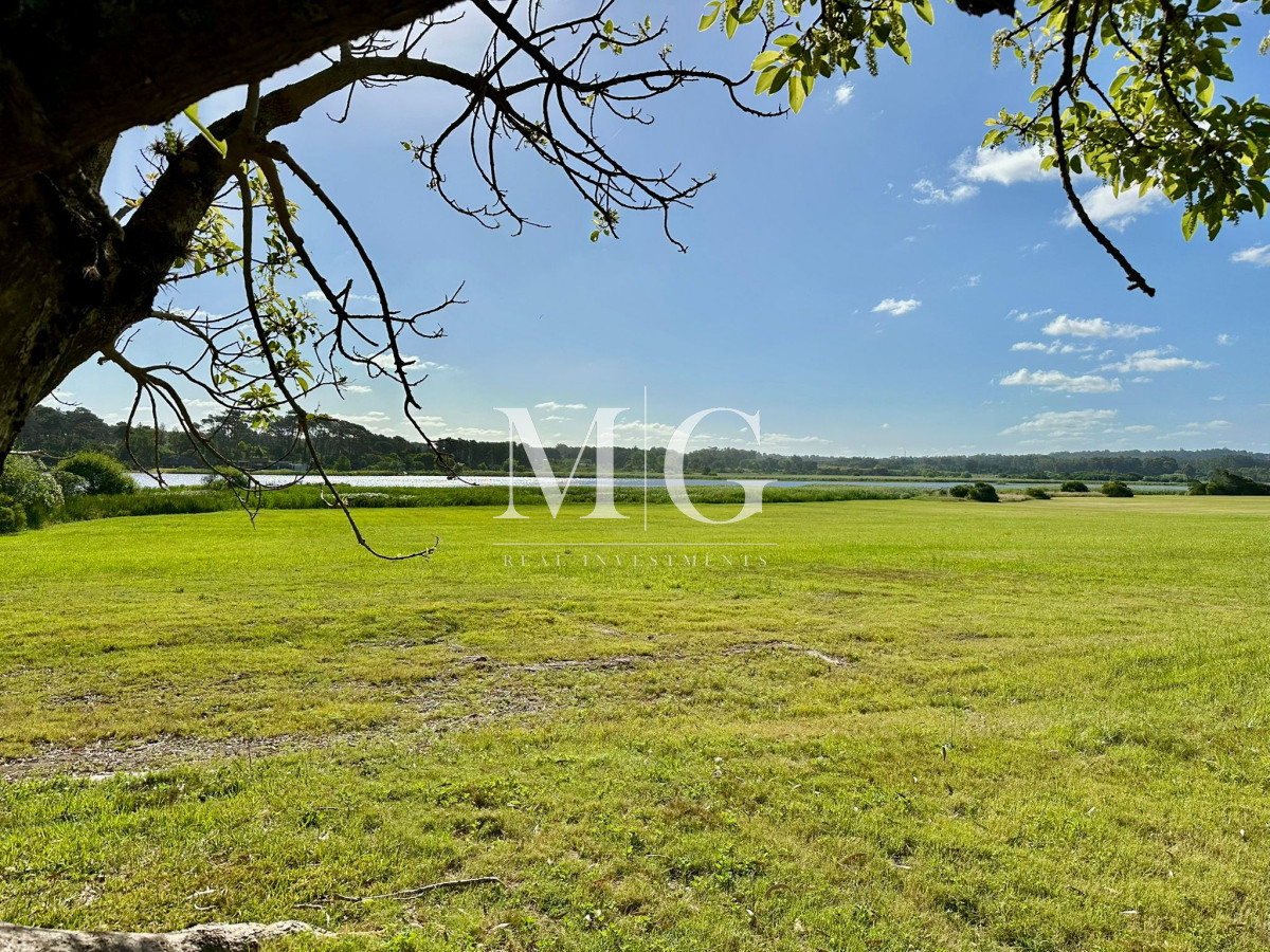 Terreno ID.1096 - TERRENO 2.8HAS LAGUNA DEL DIARIO CON 120MT DE COSTA PROPIA