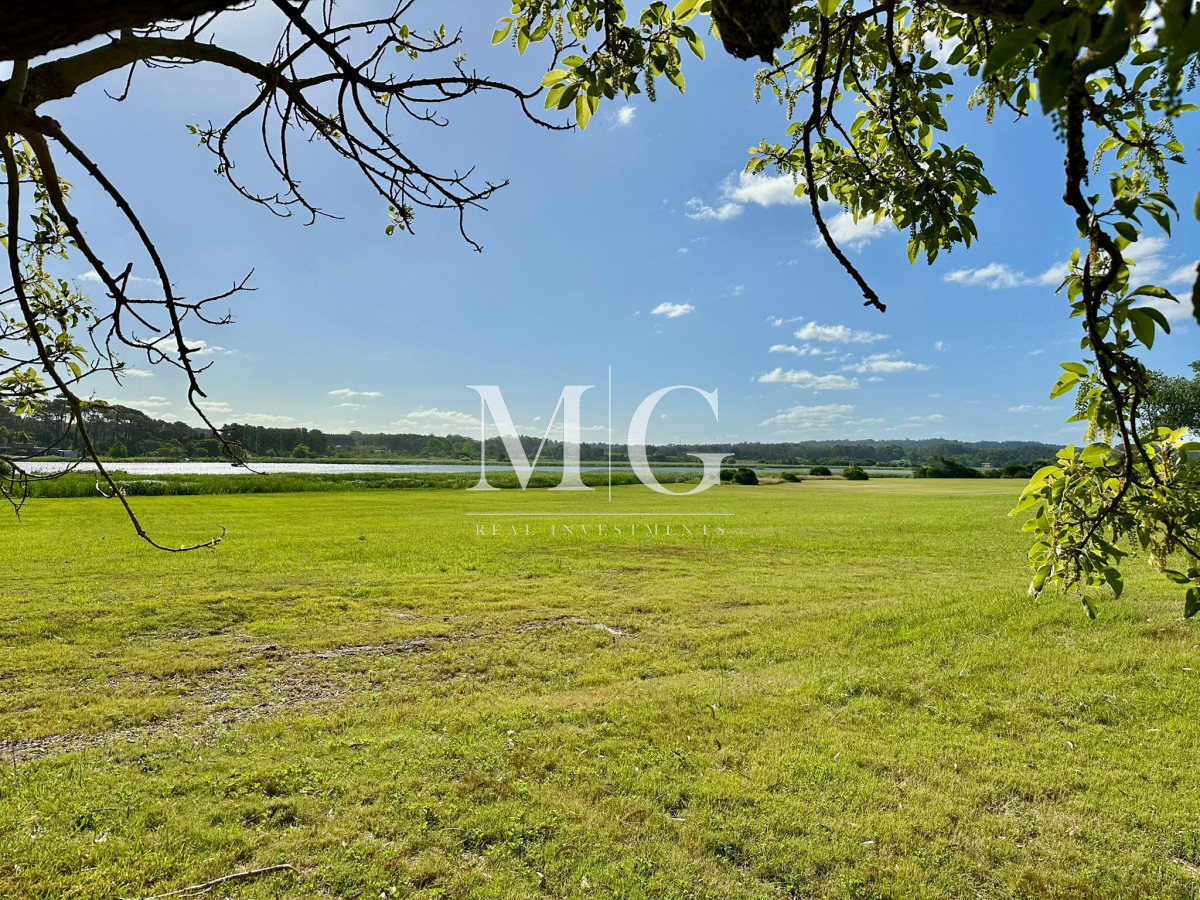 Terreno ID.1096 - TERRENO 2.8HAS LAGUNA DEL DIARIO CON 120MT DE COSTA PROPIA